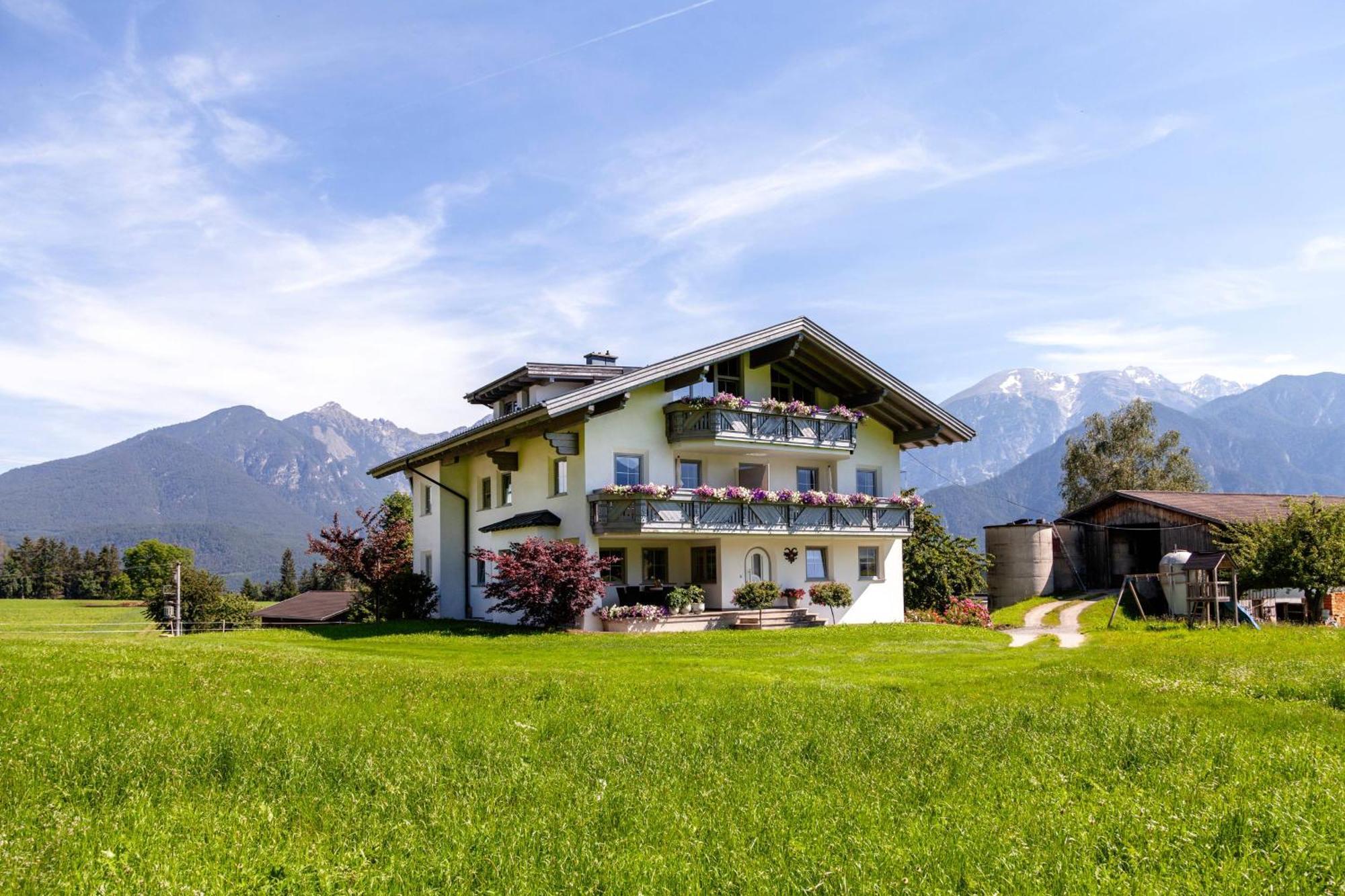 Gaestehaus Weber Oberperfuss Luaran gambar