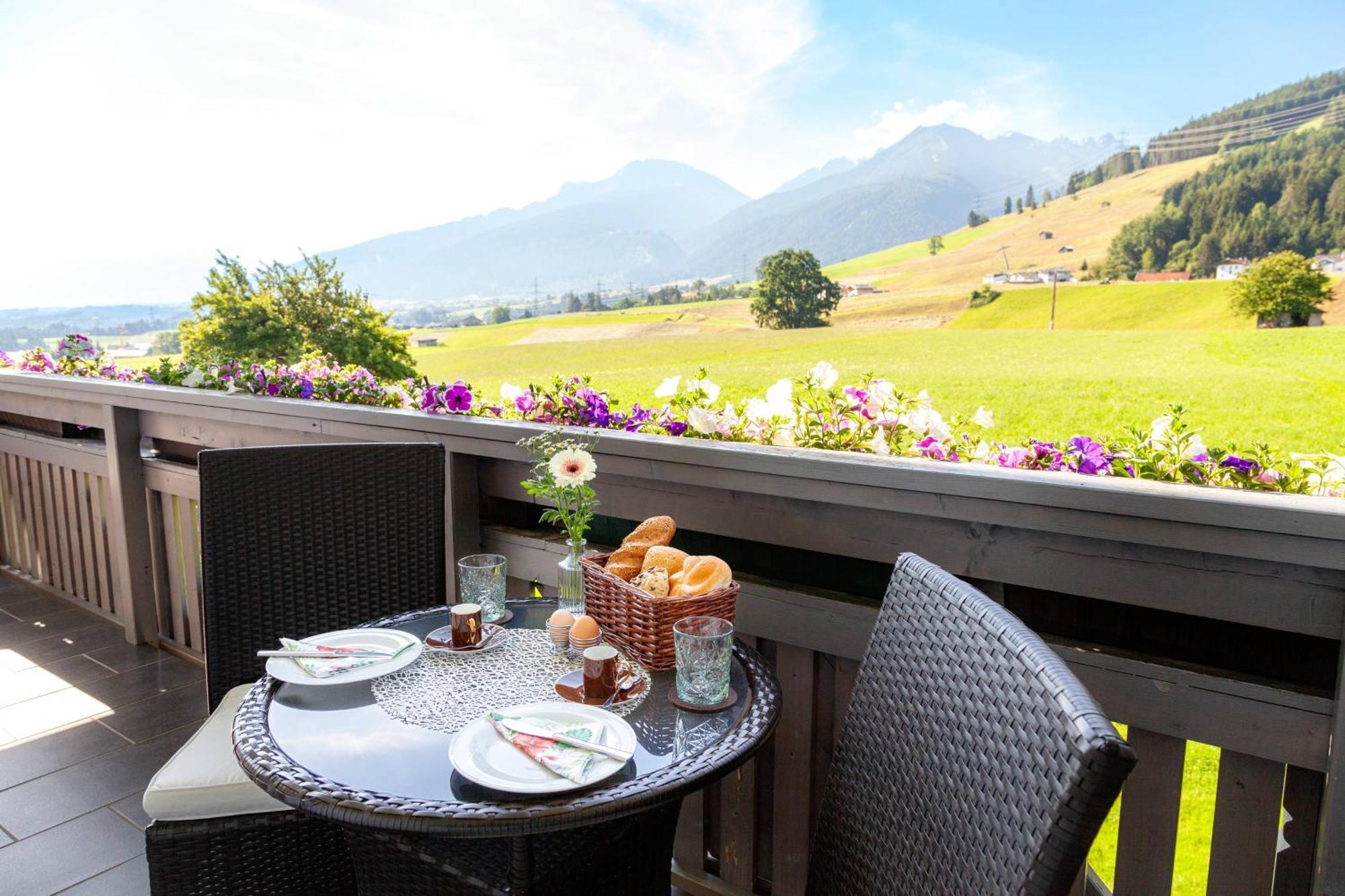 Gaestehaus Weber Oberperfuss Luaran gambar
